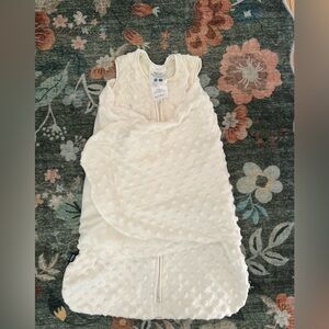 HALO SleepSack Swaddle – Plush (0–3 months)